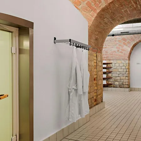 Hotel Leonardo 4*