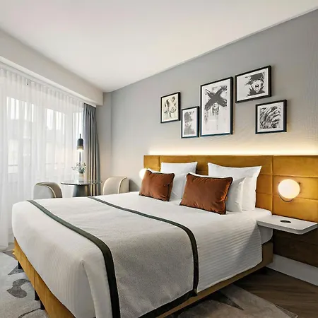 Hotel Leonardo