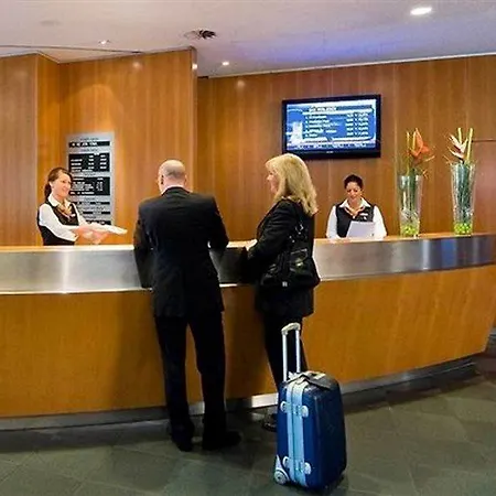 Отель Leonardo Майнц